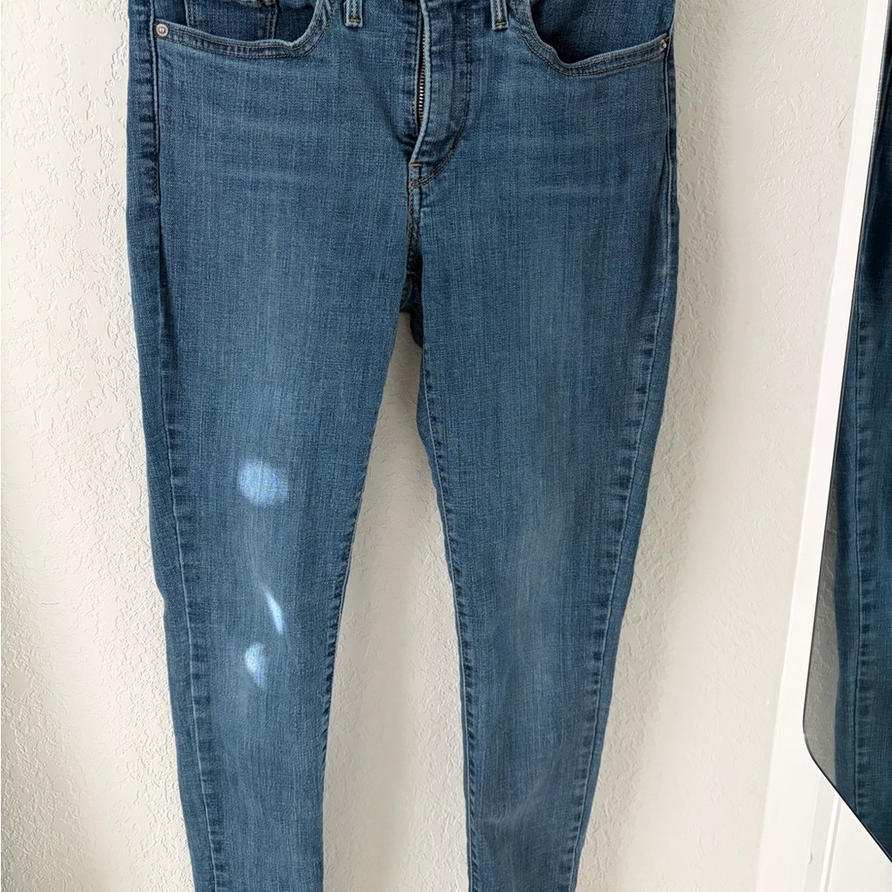 Levi's Women's Skinny Jeans in Classic Denim